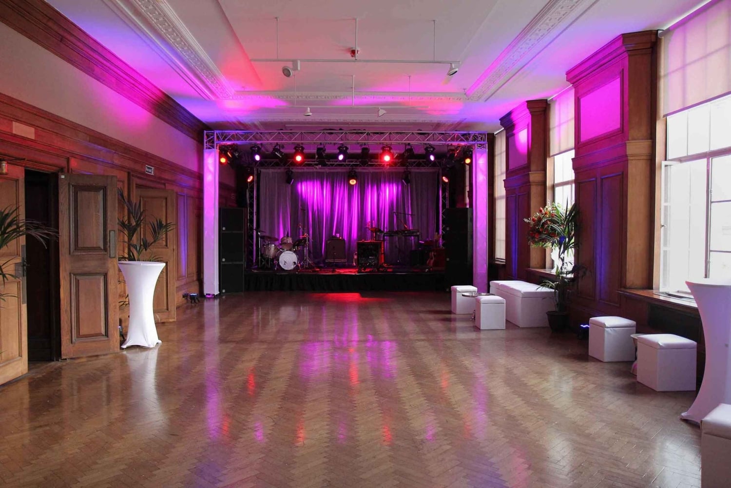 Sylwestrowe fajerwerki w County Hall przy London Eye