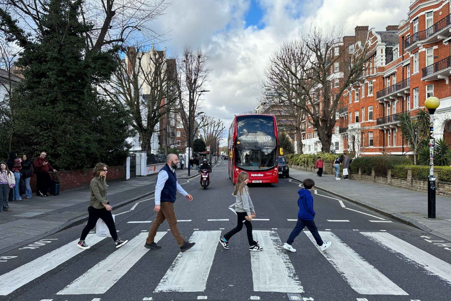 Private London Beatles Taxi Tour with Local Guide