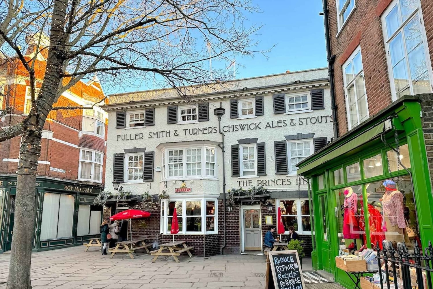 Prywatna wycieczka czarną taksówką po miejscach filmowania Teda Lasso