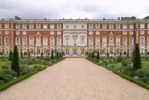 Private Tour from London: Windsor Castle & Hampton Court