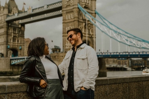Christmas in London Romantic Photoshoot In Iconic Landmarks