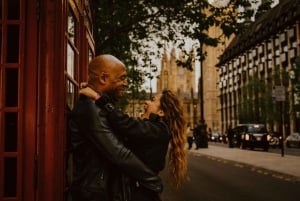 Christmas in London Romantic Photoshoot In Iconic Landmarks