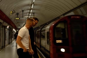 Christmas in London Romantic Photoshoot In Iconic Landmarks