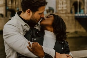 Christmas in London Romantic Photoshoot In Iconic Landmarks