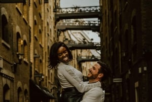 Christmas in London Romantic Photoshoot In Iconic Landmarks