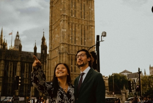 Christmas in London Romantic Photoshoot In Iconic Landmarks