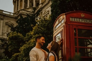 Christmas in London Romantic Photoshoot In Iconic Landmarks