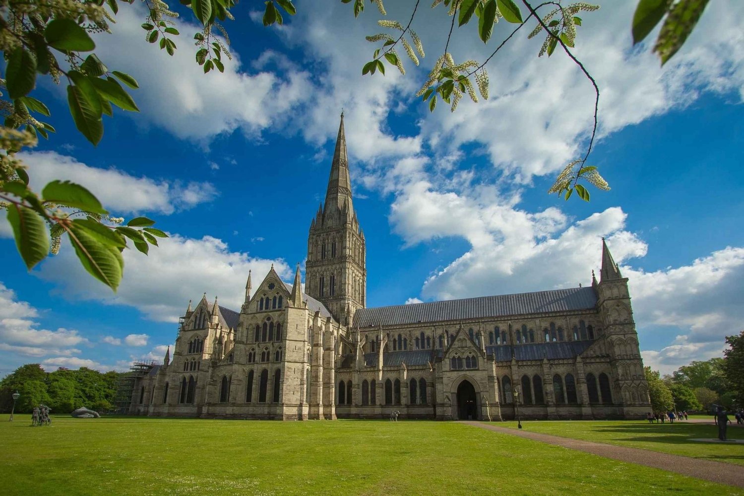 Salisbury, Stonehenge and Oxford Tour from London