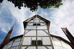 Shakespeare's Globe Theatre Guided Tour & Experience
