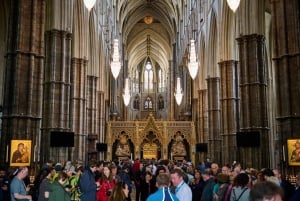 Coupe-file à l'abbaye de Westminster et changement de garde