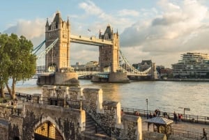 Del puerto de Southampton a Londres - Opcional vía Stonehenge