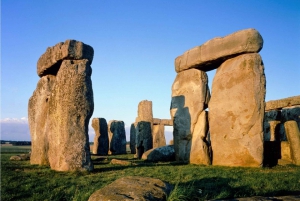 Stonehenge & Bath: Full-Day Coach Tour from London