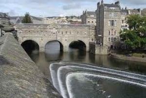 Stonehenge, Stratford, Bath: Full-Day Xmas Tour from London