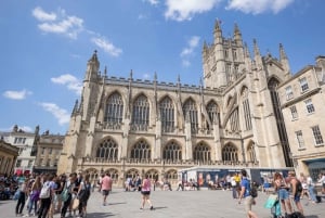 London: Stonehenge, Windsor, and Bath Day Trip by Bus