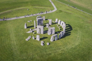 London: Stonehenge, Windsor, and Bath Day Trip by Bus