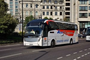 Stratford : transfert aller simple en bus vers/depuis l'aéroport de Londres Stansted