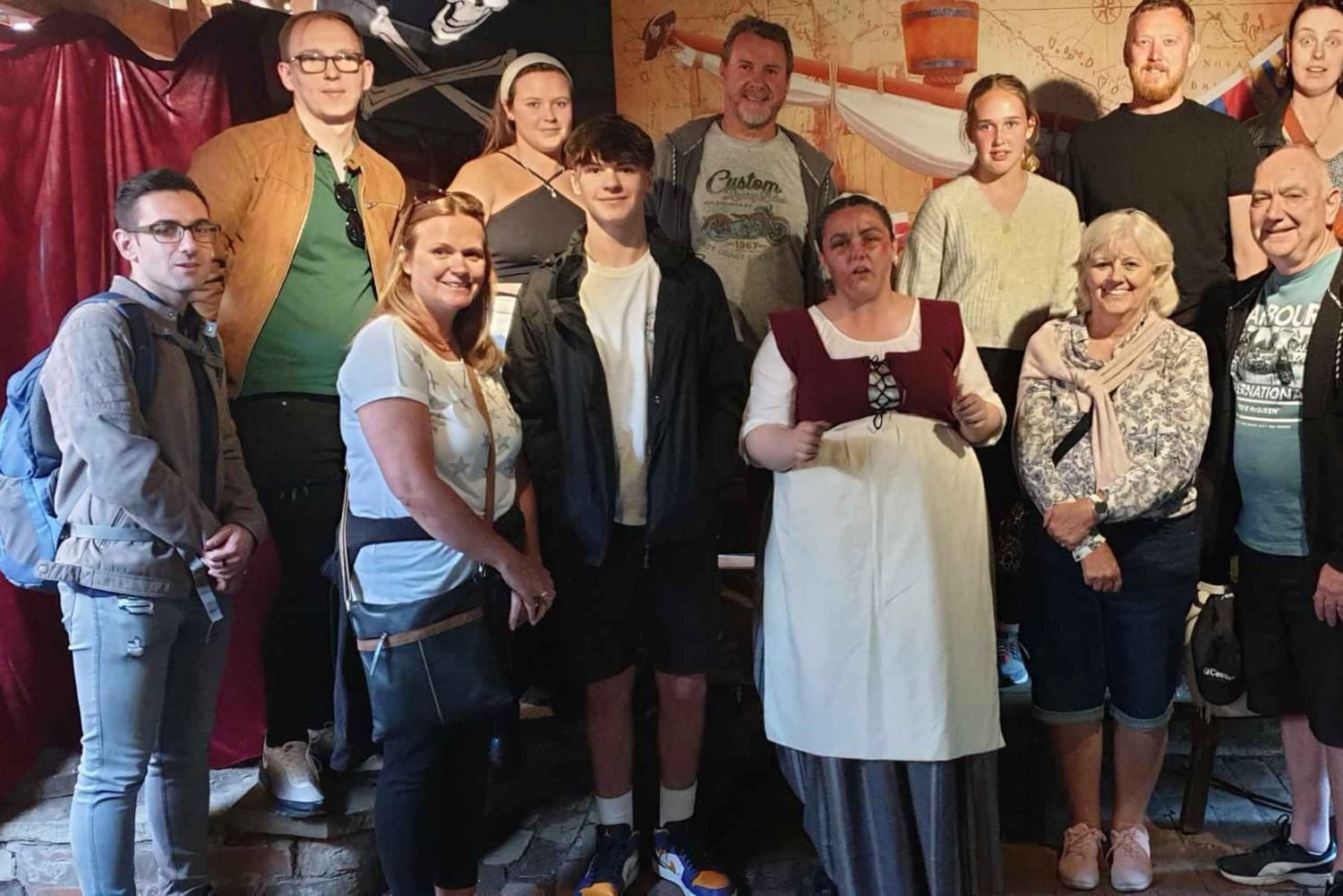 Стратфорд-на-Эйвоне: экскурсия с привидениями при свете фонарей в Tudor World