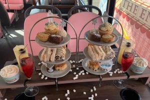 Londra: tour natalizio in bus con tè pomeridiano a tema Snowman