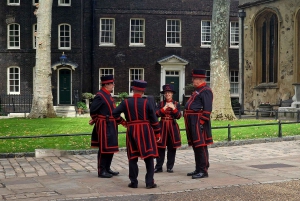 Klejnoty koronne Tower of London i wycieczka po angielskiej historii królewskiej