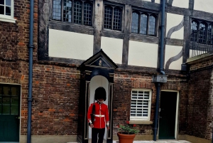 Klejnoty koronne Tower of London i wycieczka po angielskiej historii królewskiej
