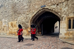 Klejnoty koronne Tower of London i wycieczka po angielskiej historii królewskiej