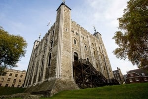 Tower of London: Åbningsceremoni, kronjuveler og Beefeaters