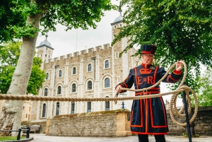 Lo último en la Torre de Londres, Bienvenida Beefeater y Joyas de la Corona