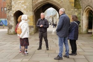 Winchester: Historic Castles and Cathedrals Walking Tour