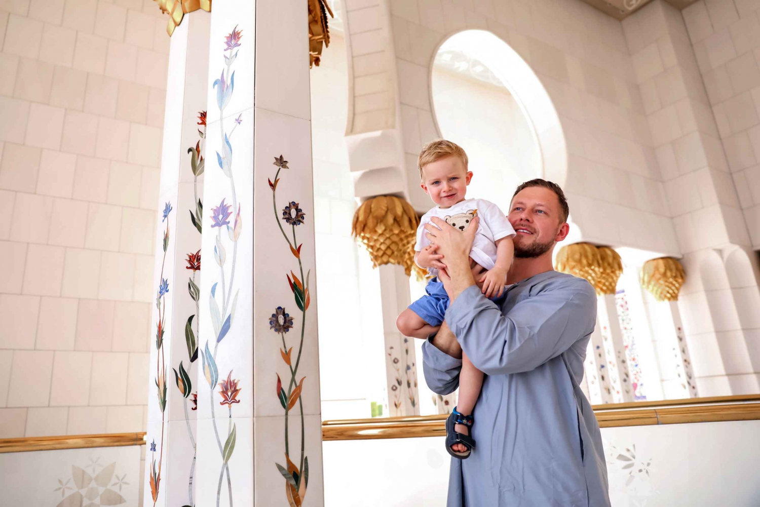 Abu Dhabi: Professional Photoshoot at Sheikh Zayed Mosque