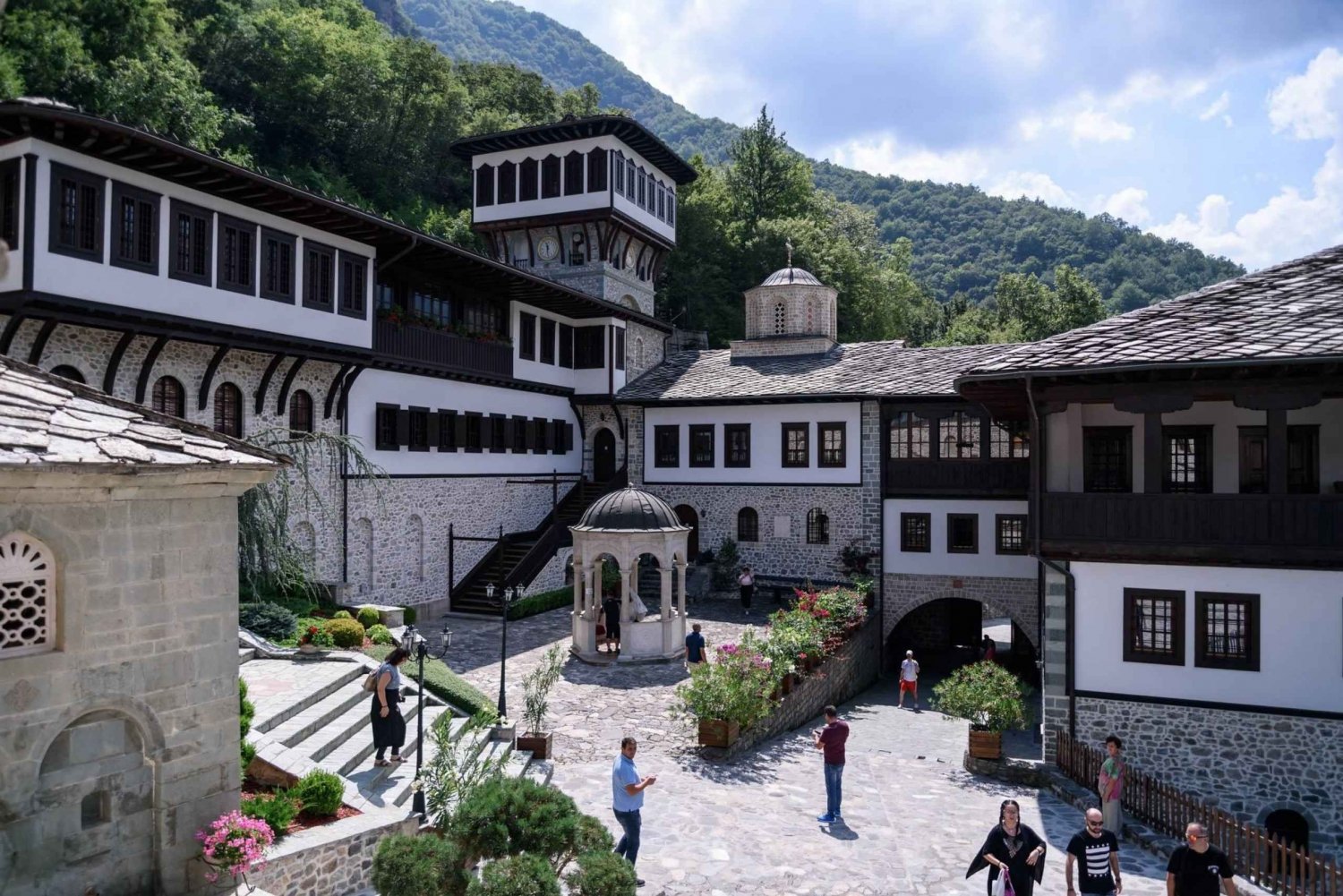 Bigorski klooster en Duff watervallen vanuit Ohrid