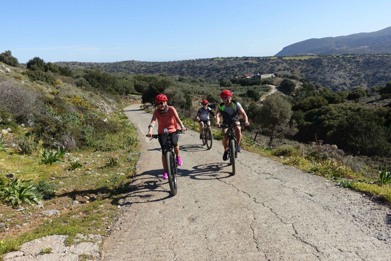E-Bike tour in the Cretan nature with traditional brunch