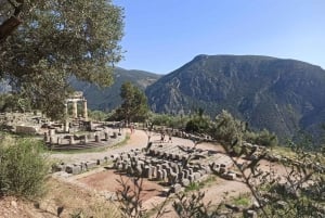 From Athens: Delphi Day Trip with Multilingual Audioguide