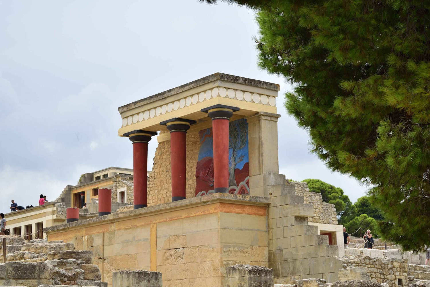 From Chania: Knossos Palace and Heraklion Full-Day Tour