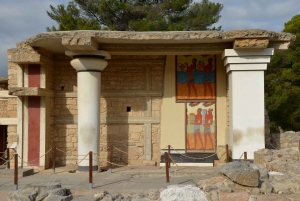 From Chania: Knossos Palace and Heraklion Full-Day Tour