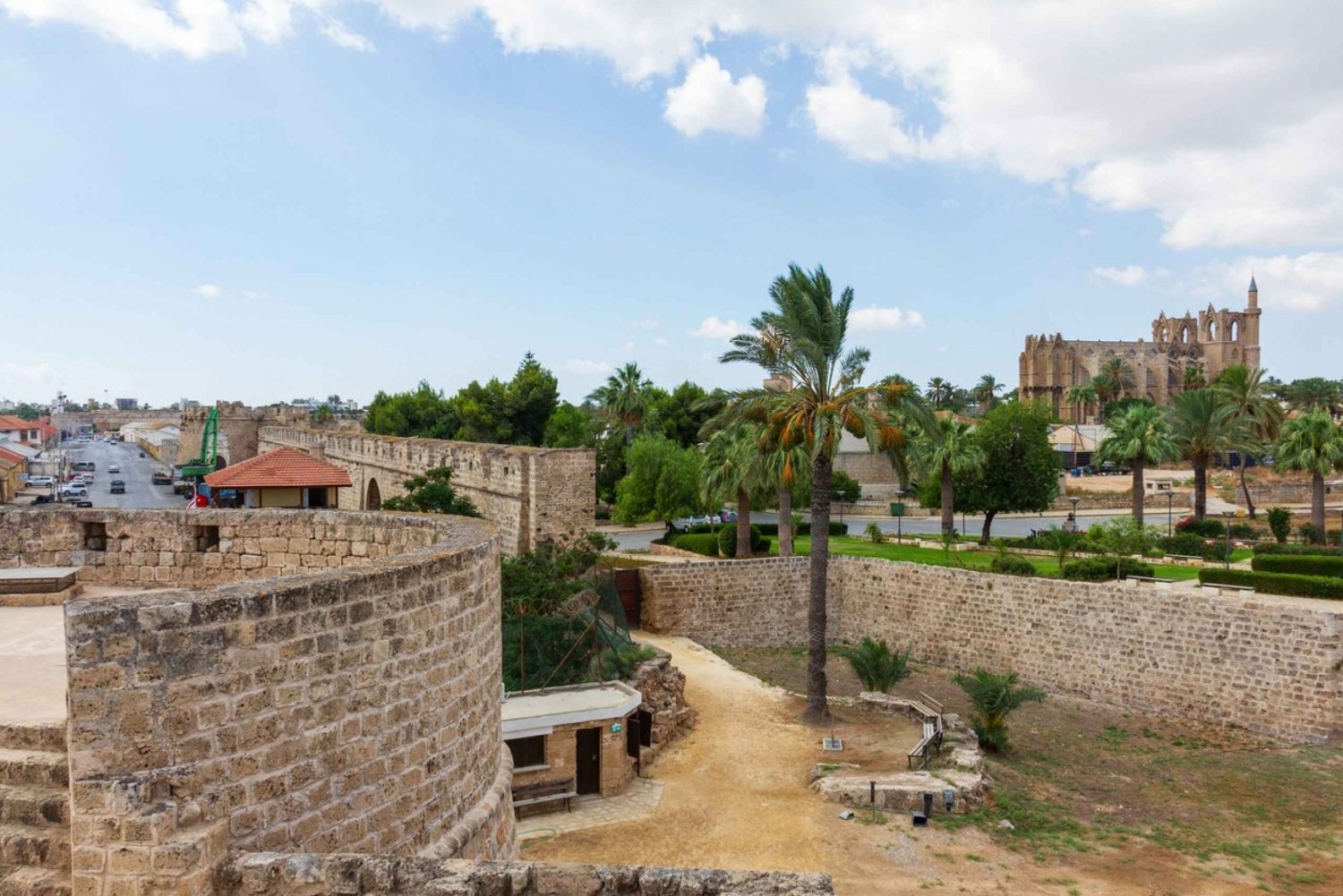 Nikosiasta: Famagusta ja Kyrenia Circle -päiväretki