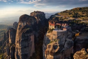 From Thessaloniki: 3 Days in Meteora including Tours & Hotel