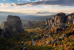 From Thessaloniki: 3 Days in Meteora including Tours & Hotel
