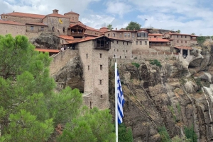 From Thessaloniki: Meteora Private Full-Day Tour
