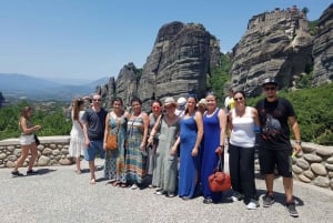From Thessaloniki: Train Trip to Meteora & Monastery Tour
