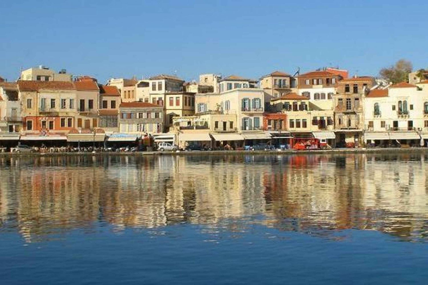 Crète : Visite de la vieille ville de La Canée, du lac Kournas et de Réthymnon
