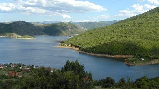 Lake Tikvesh