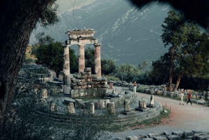 Private Full Day Tour to Delphi and Arachova