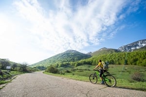 Skopje: Yugoslav Communist Tour on 2 wheels