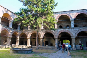 Skopje: Private Half-Day Walking Tour of Old & New