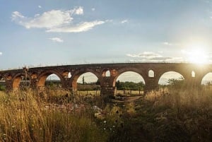 Skopje: Shutka and Aqueduct Guided Tour with Coffee