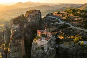 Thessaloniki: 2-Day Scenic Rail Trip to Meteora with Hotel