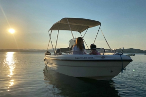 Vourvourou: Private boat trip in Diaporos Island