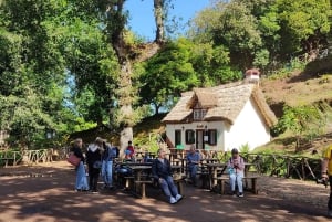 Caldeirão Verde: Queimadas PR9 Transfer Hike