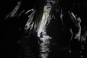 Tour in barca lungo la costa di Calheta