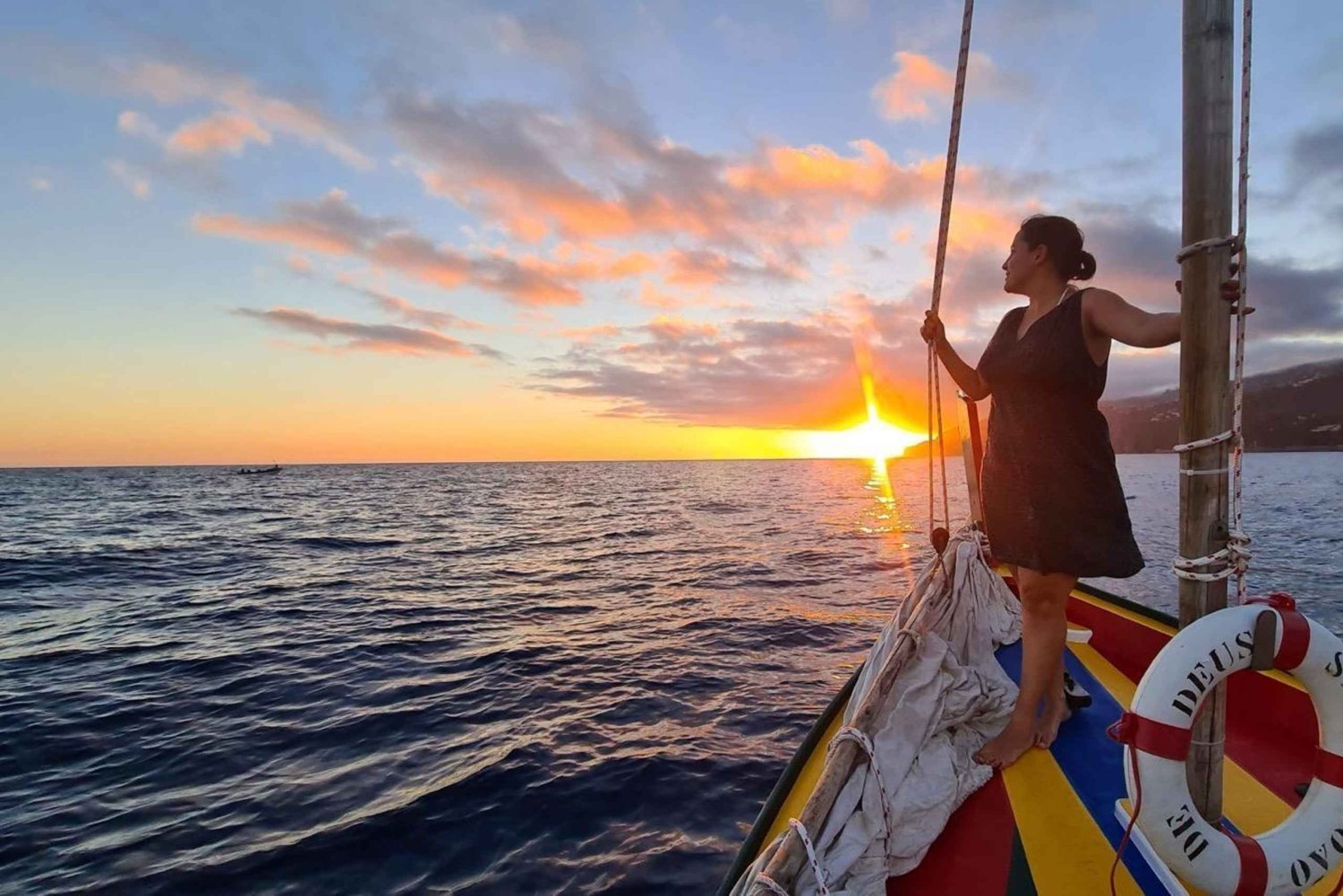 Câmara de Lobos: Uforglemmelig solnedgang på en typisk Xavelha-båd